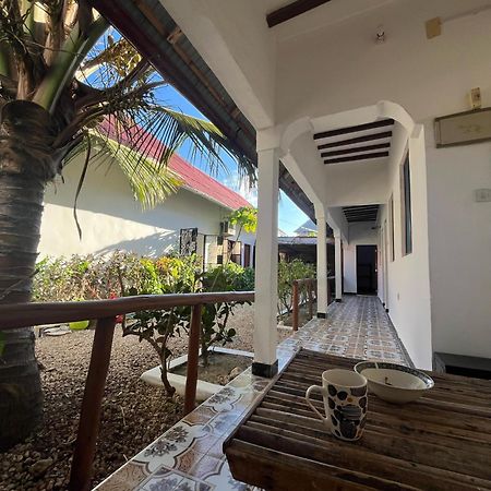 Fish House Nungwi Bed & Breakfast Exterior photo